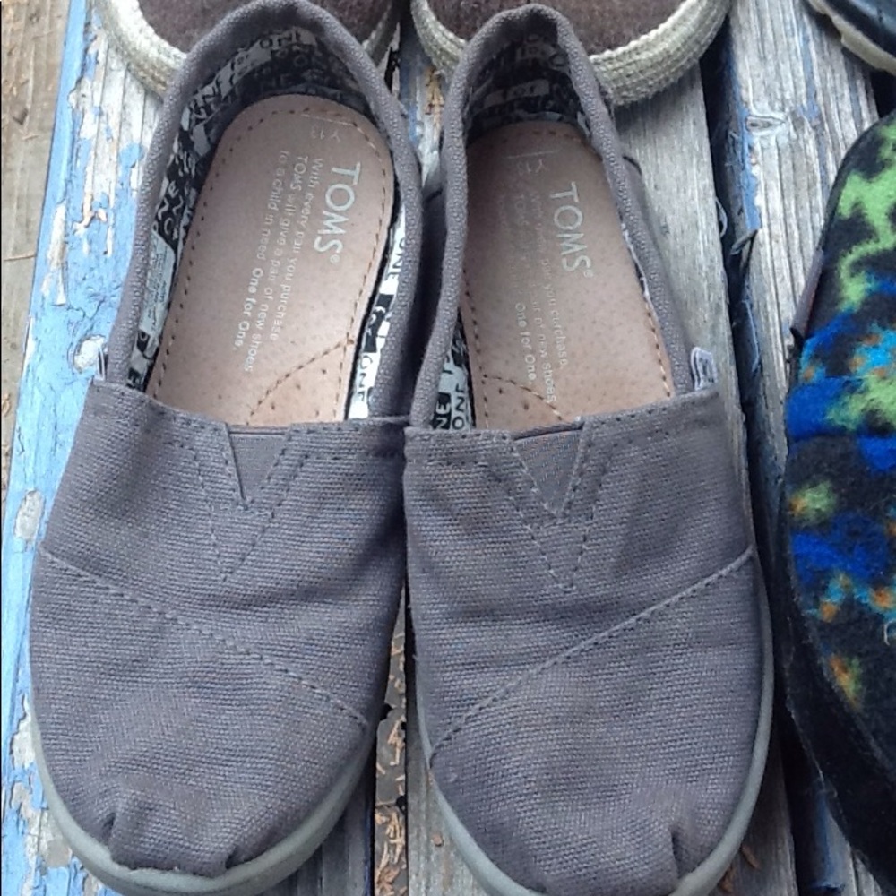 TOMS child shoes